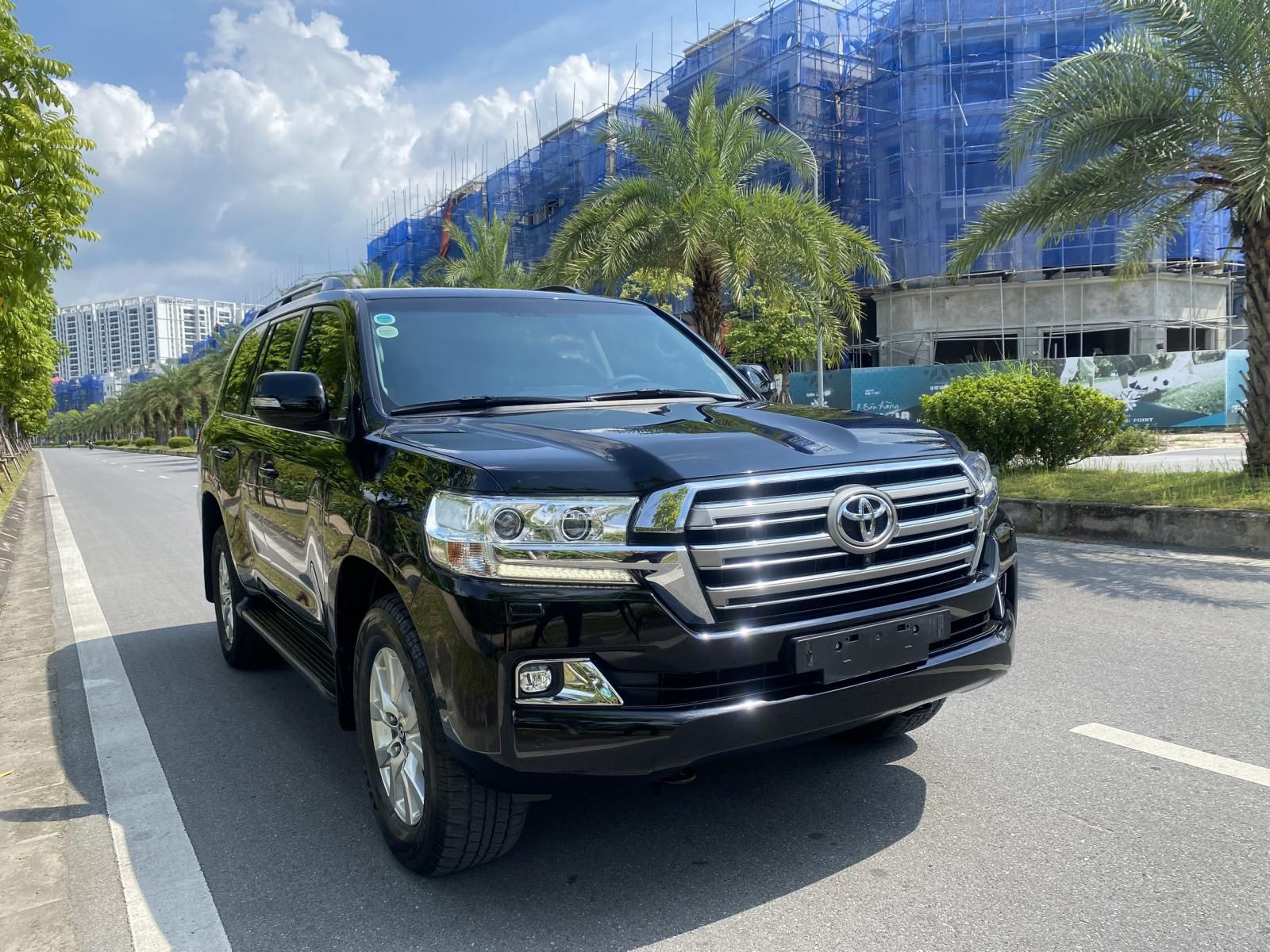 Toyota Land Cruiser 2020 - Xe màu đen