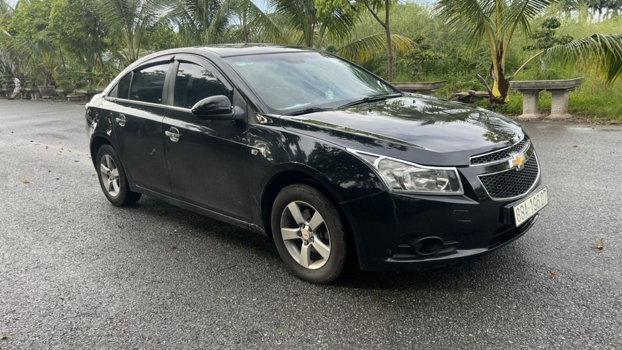 Chevrolet Cruze 2010 - Tầm hơn 200tr chọn xe nào