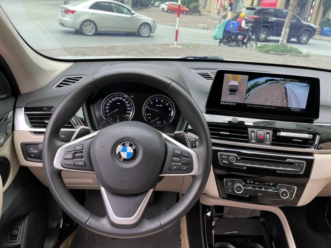 BMW X1 2018 - Model 2019, mới zin - Siêu nhiều đồ chơi