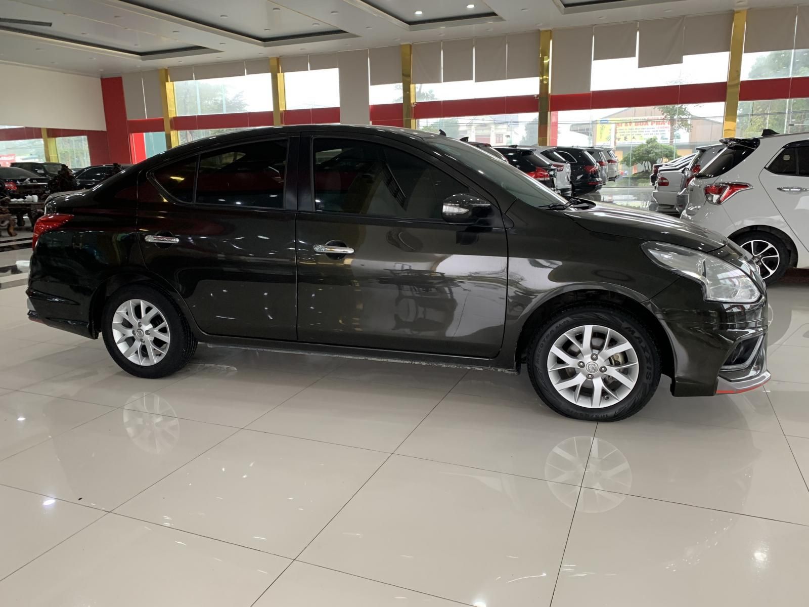 Nissan Sunny 2019 - Màu đen