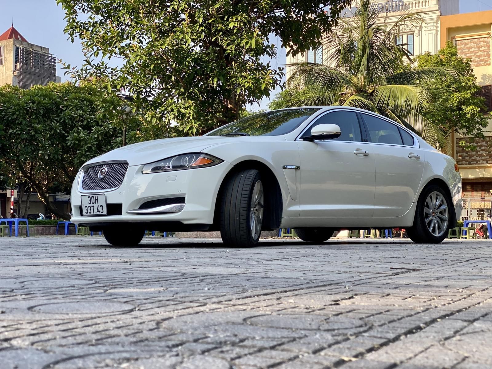 Jaguar XF 2013 - Giá chỉ 880 triệu