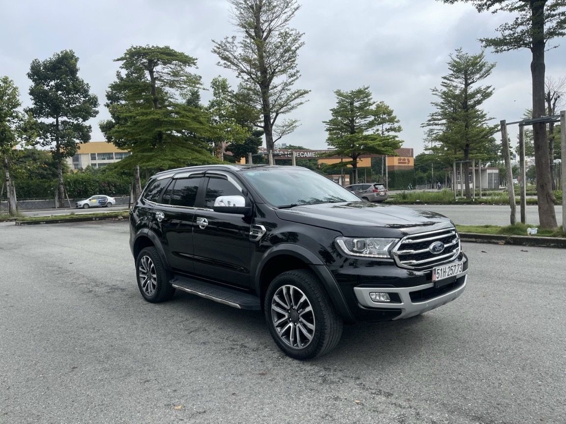 Ford Everest 2019 - Một cầu nhập Thái Lan