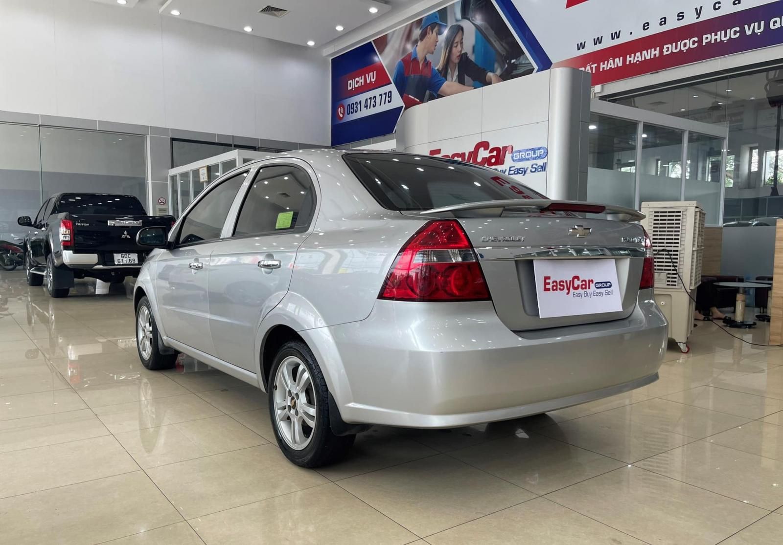 Chevrolet Aveo 2015 - Màu bạc, 256tr