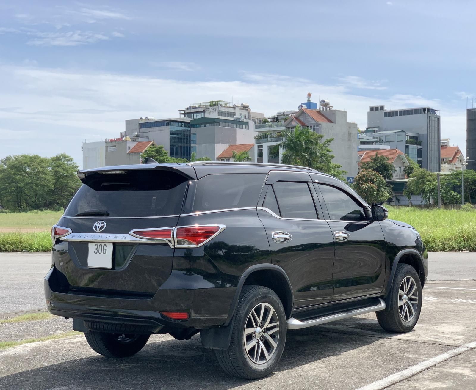 Toyota Fortuner 2019 - Máy dầu, hai cầu