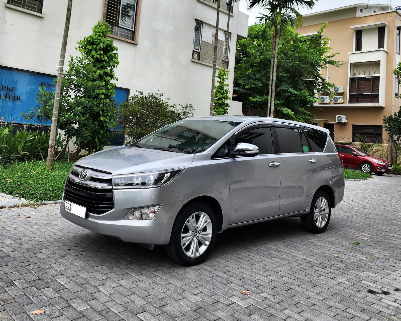 Toyota Innova 2017 - Bản AT cao nhất