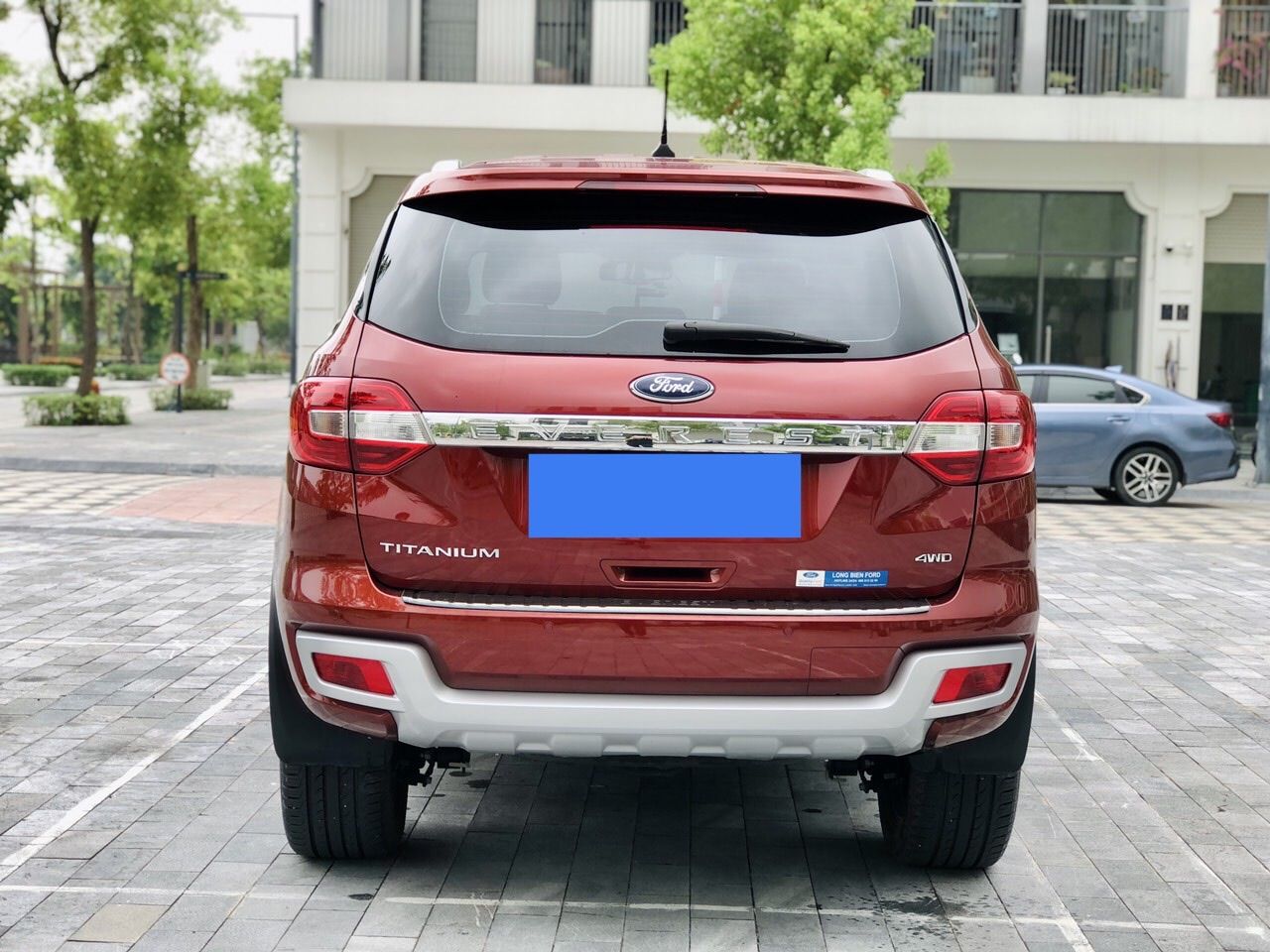 Ford Everest 2021 - Cần bán gấp xe mới 99% giá chỉ 1 tỷ 299r