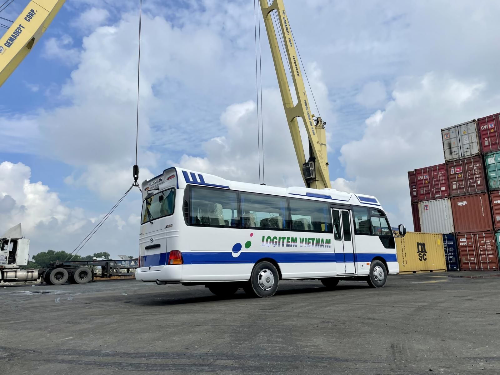 Hyundai County 2022 - Nhập khẩu nguyên chiếc