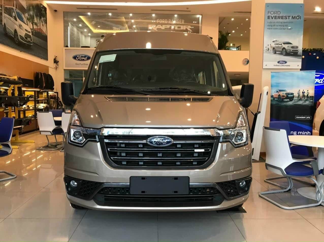 Ford Transit 2022 - Tặng cửa điện chính hãng - Cùng bạn trên mọi nẻo đường