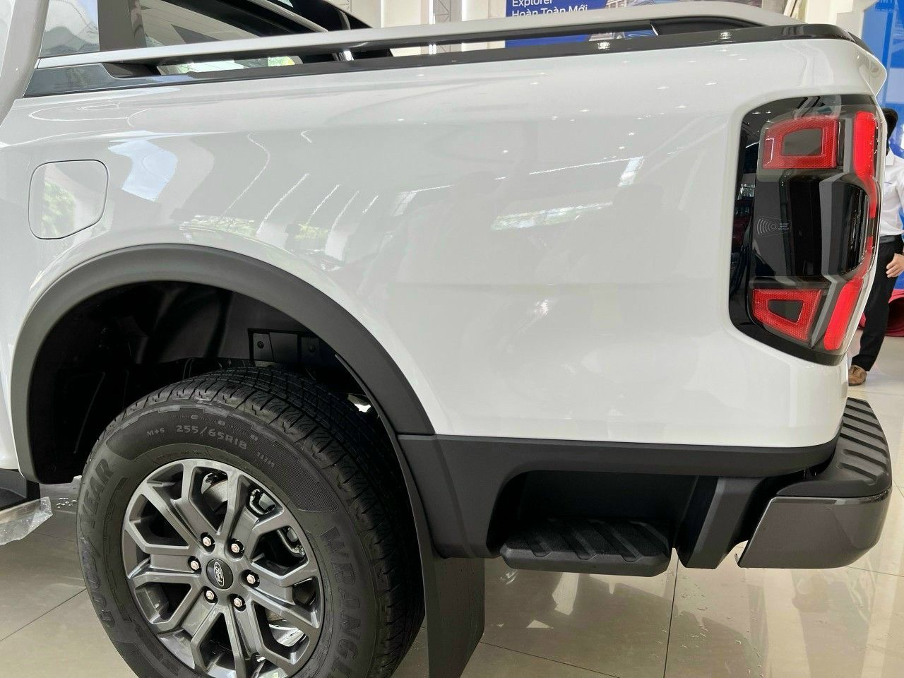 Ford Ranger 2022 - Giá tốt tháng 9/2022, sẵn xe giao ngay, hỗ trợ trả góp 80%