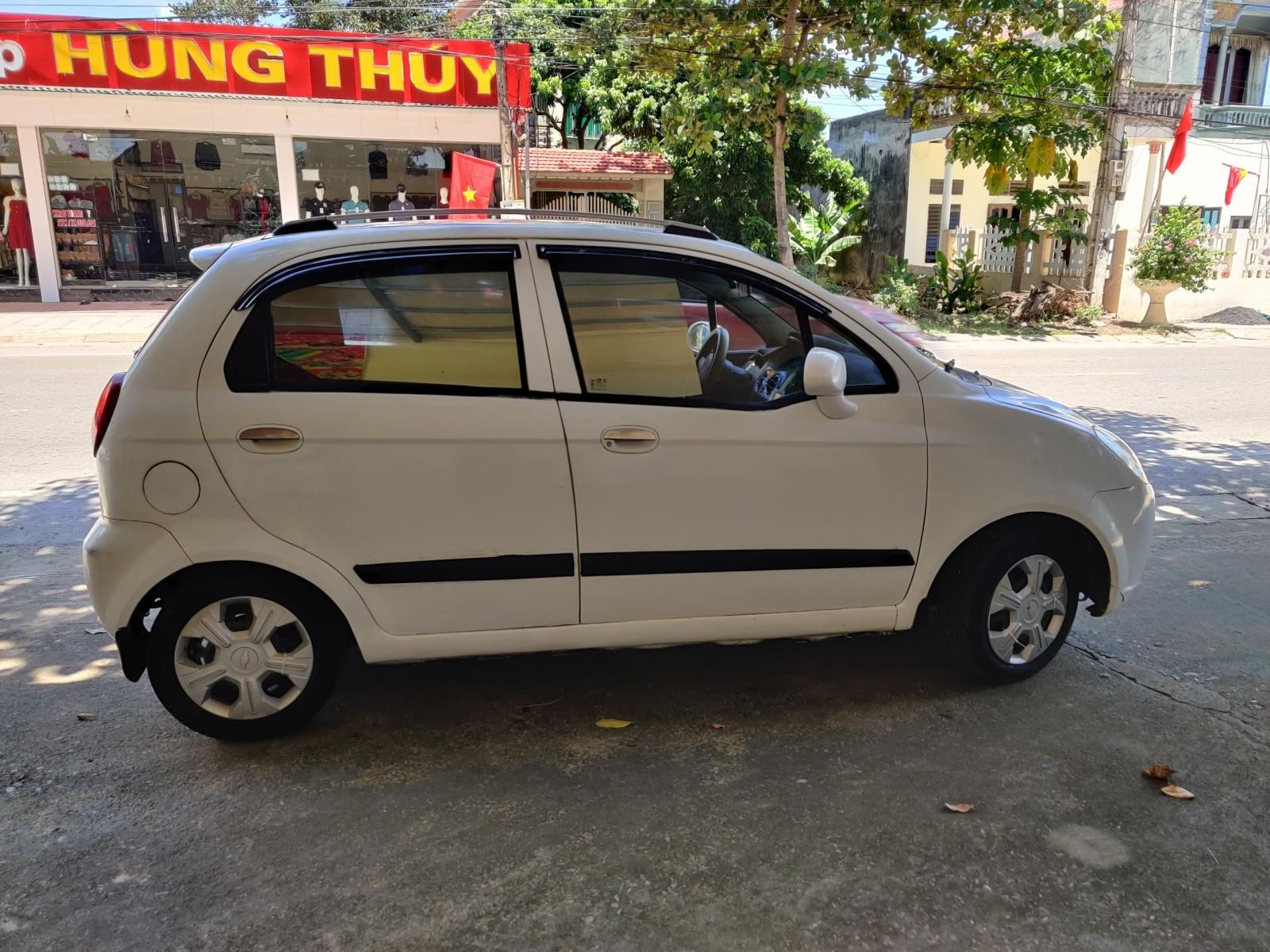 Chevrolet Spark 2009 - Số sàn, màu trắng