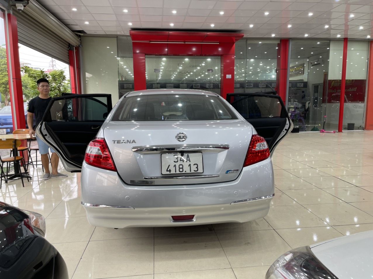 Nissan Teana 2009 - Màu bạc, xe nhập, 320 triệu