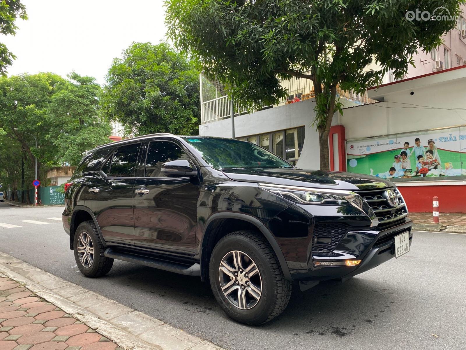 Toyota Fortuner 2021 - Một chủ từ đầu, nội thất căng mọng