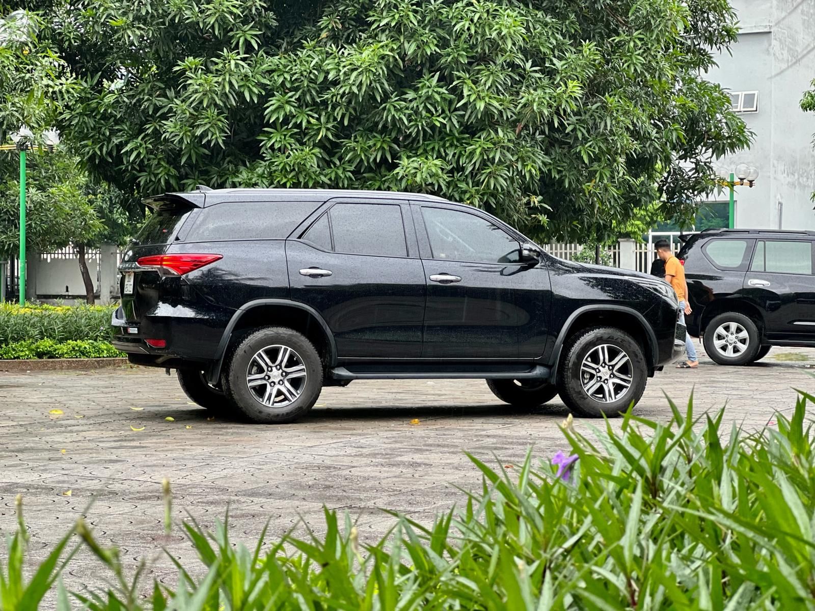 Toyota Fortuner 2021 - Bán xe chạy 20.000km