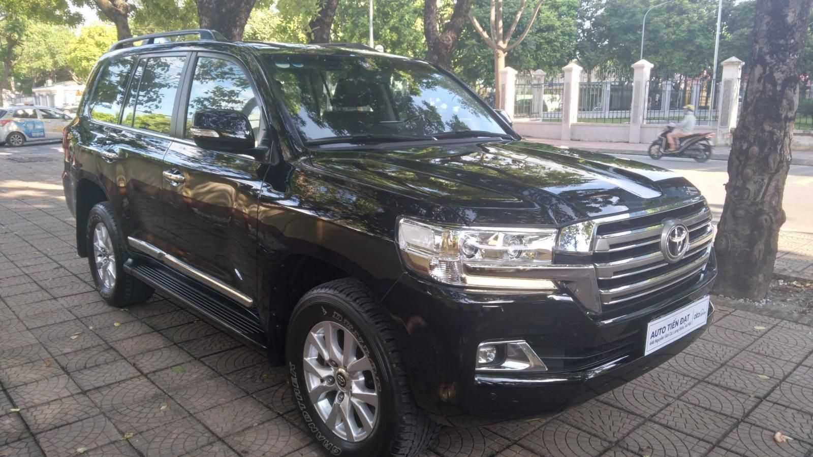 Toyota Land Cruiser 2016 - Xe màu đen