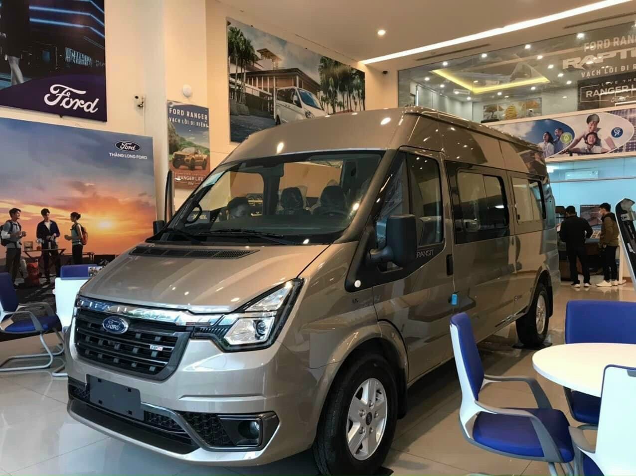 Ford Transit 2022 - Tặng cửa điện chính hãng - Cùng bạn trên mọi nẻo đường