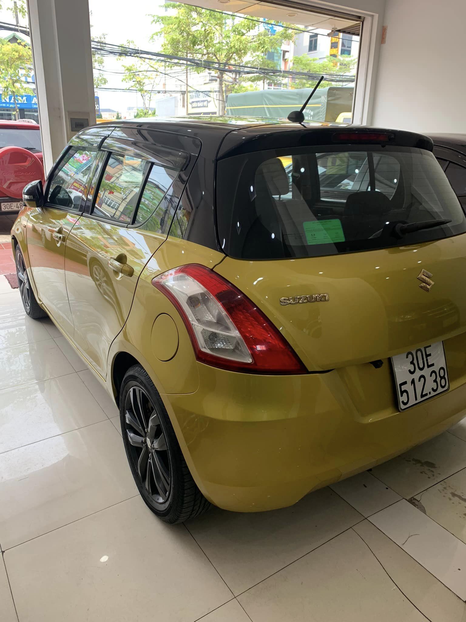 Suzuki Swift 2017 - Màu vàng, xe nhập