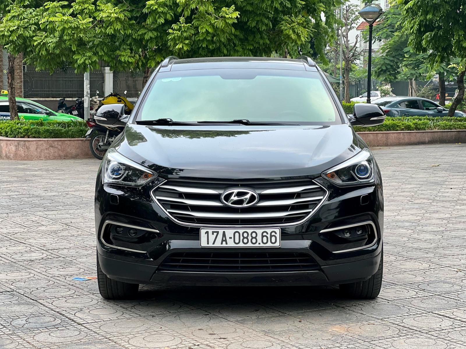 Hyundai Santa Fe 2017 - Giá 840 triệu