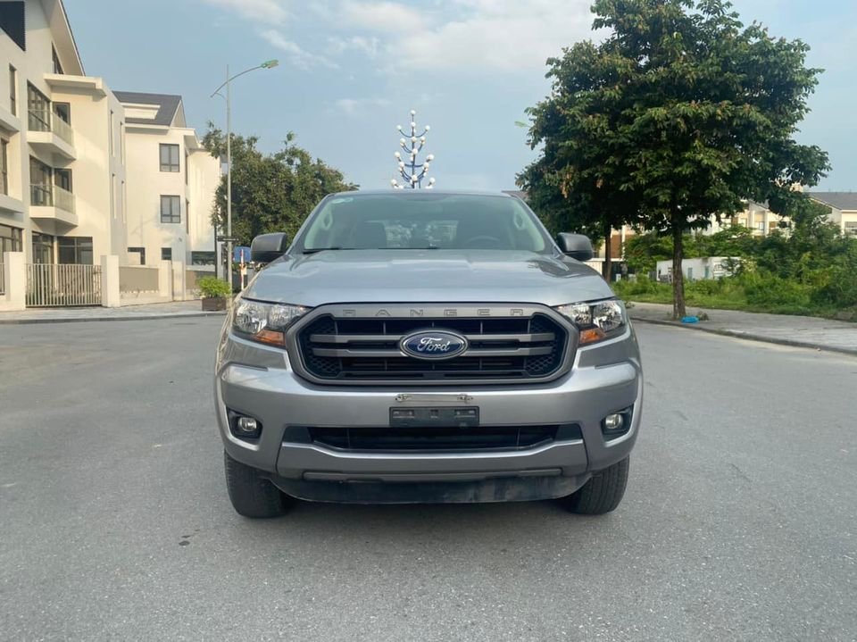 Ford Ranger 2020 - Xe màu ghi bạc