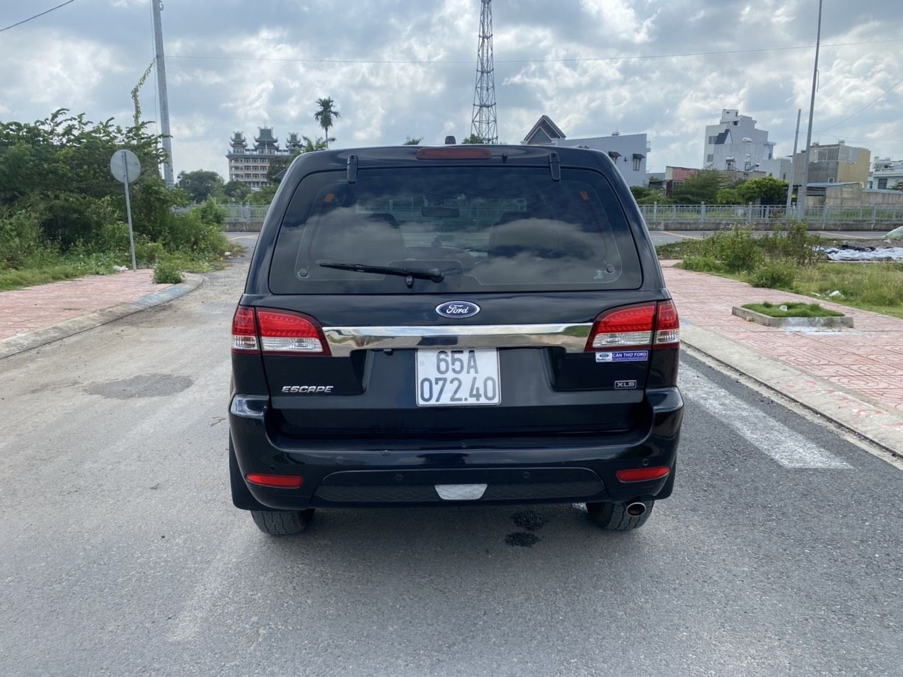 Ford Escape 2009 - Xe màu đen, giá 275tr