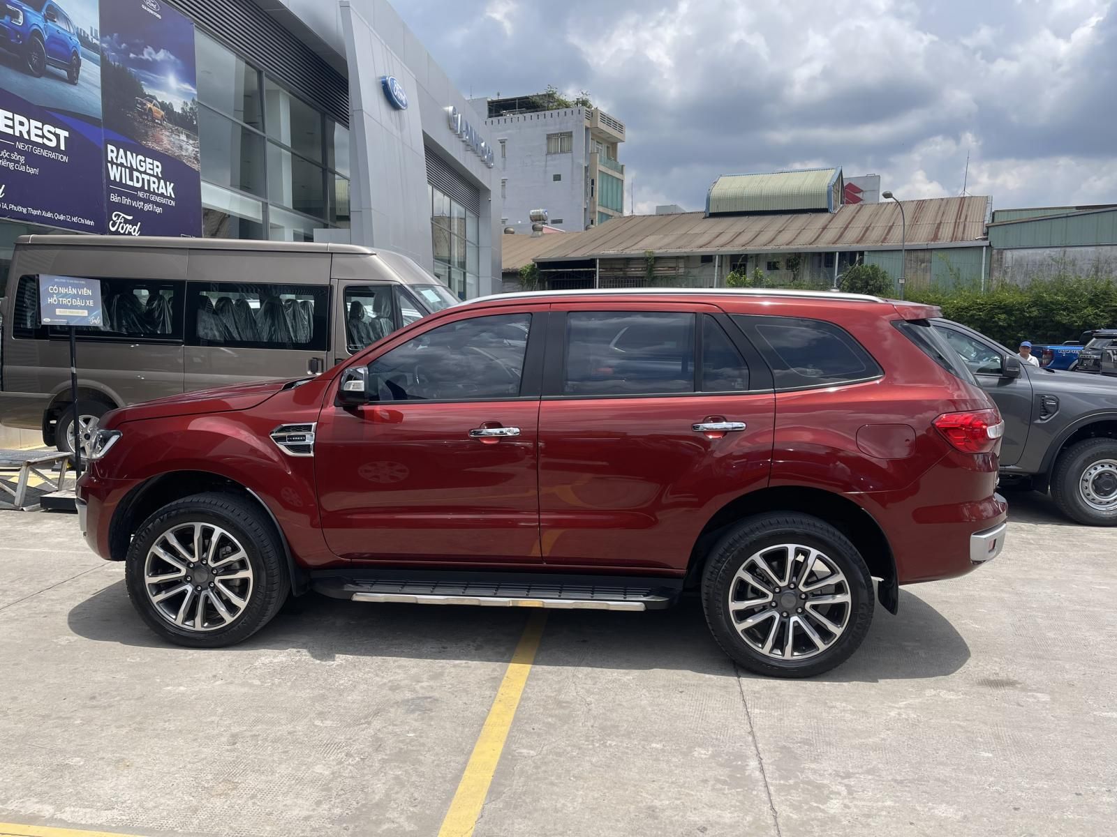 Ford Everest 2020 - Chỉ 1 tỷ 130tr