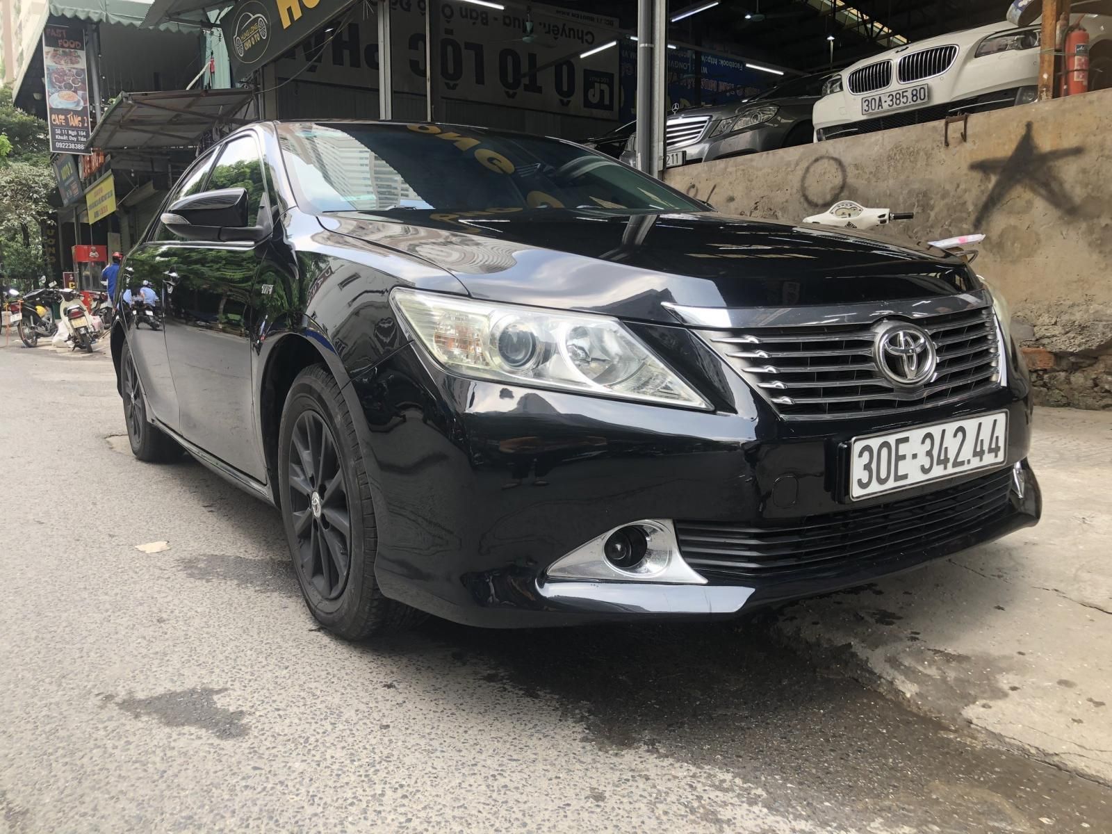 Toyota Camry 2013 - Màu đen, biển Hà Nội