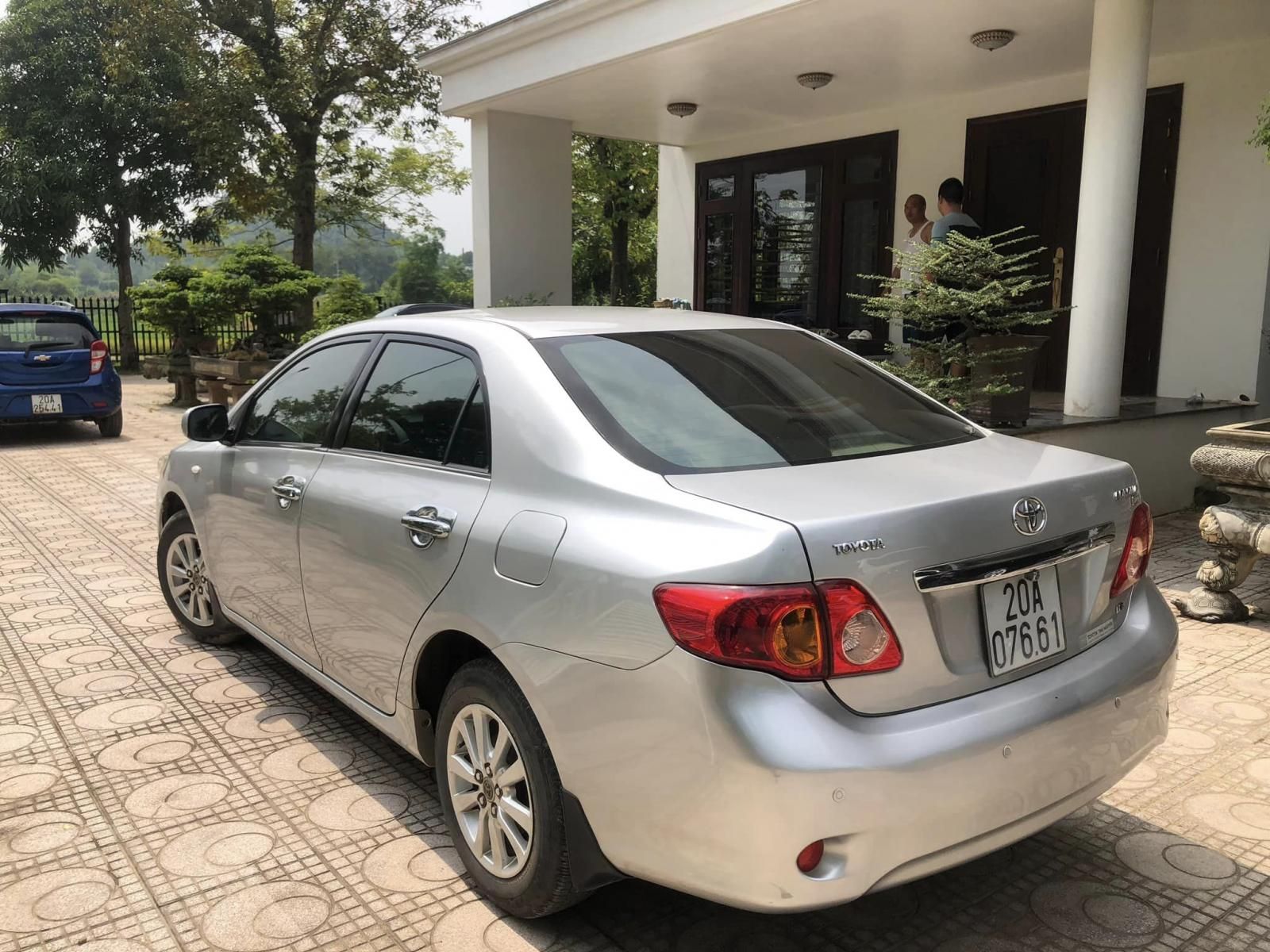 Toyota Corolla 2018 - Màu bạc giá hữu nghị