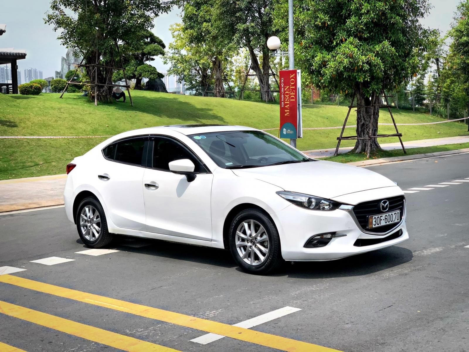 Mazda 3 2019 - Màu trắng giá cạnh tranh