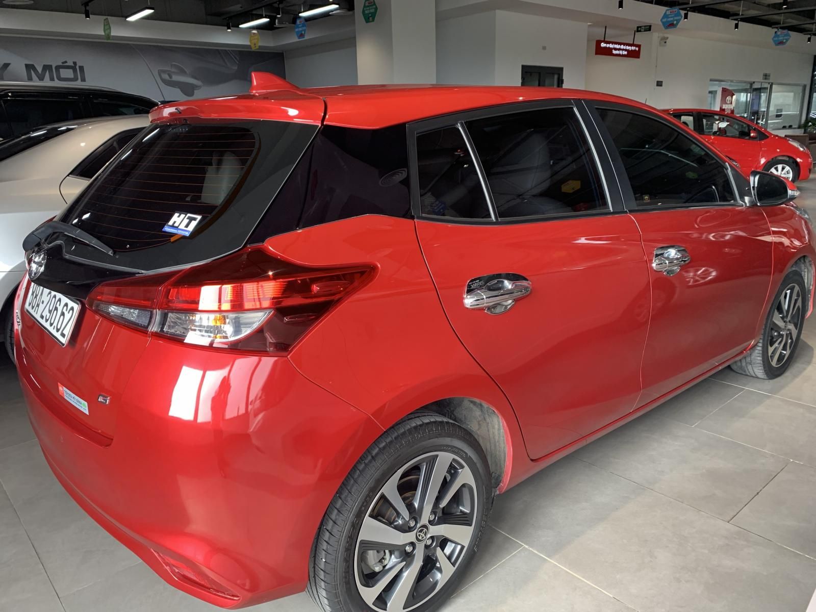 Toyota Yaris 2019 - Xe màu đỏ