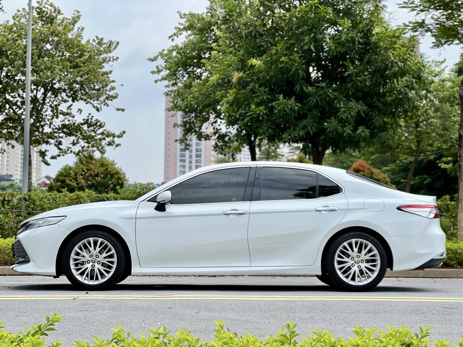 Toyota Camry 2020 - Siêu lướt biển Hà Nội