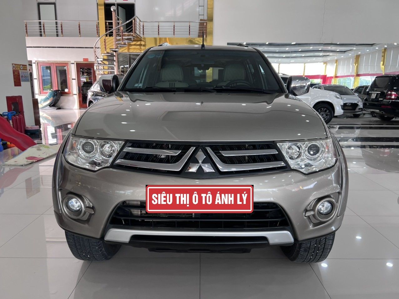 Mitsubishi Pajero Sport 2016 - Máy dầu, cực đẹp