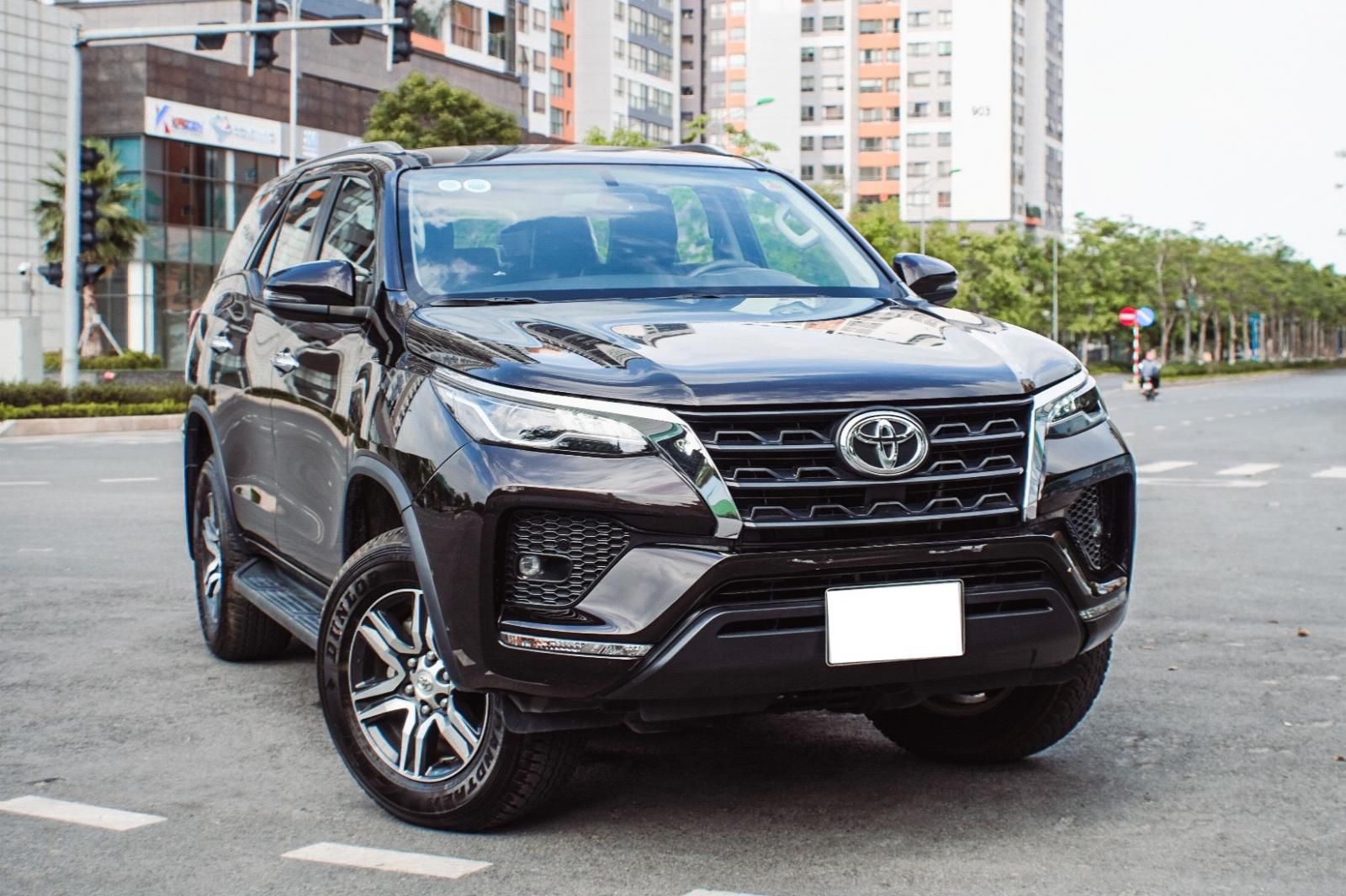 Toyota Fortuner 2021 - Hỗ trợ trả góp NH - Tặng thẻ chăm xe 1 năm miễn phí