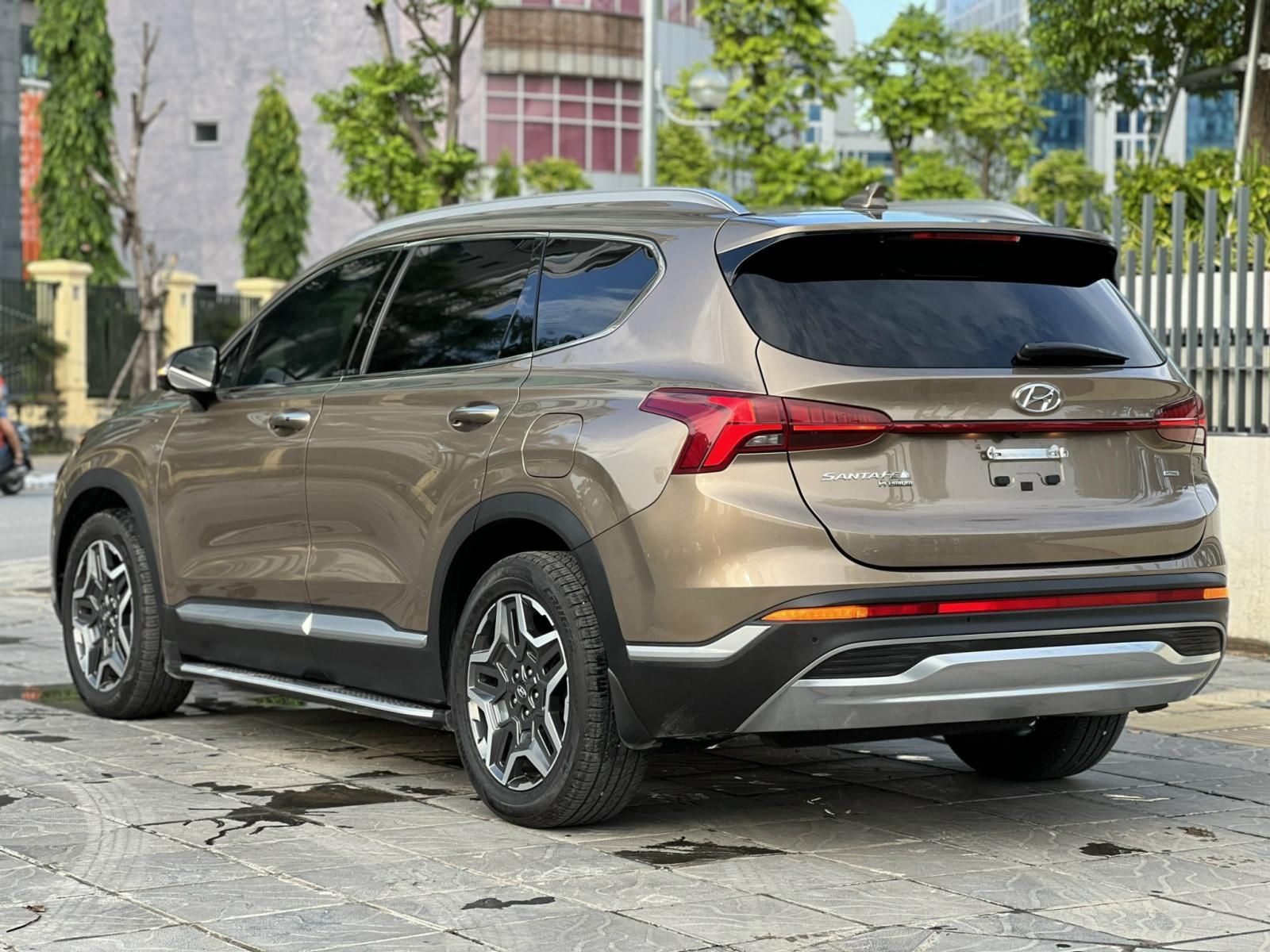 Hyundai Santa Fe 2021 - Biển tỉnh, hồ sơ cầm tay