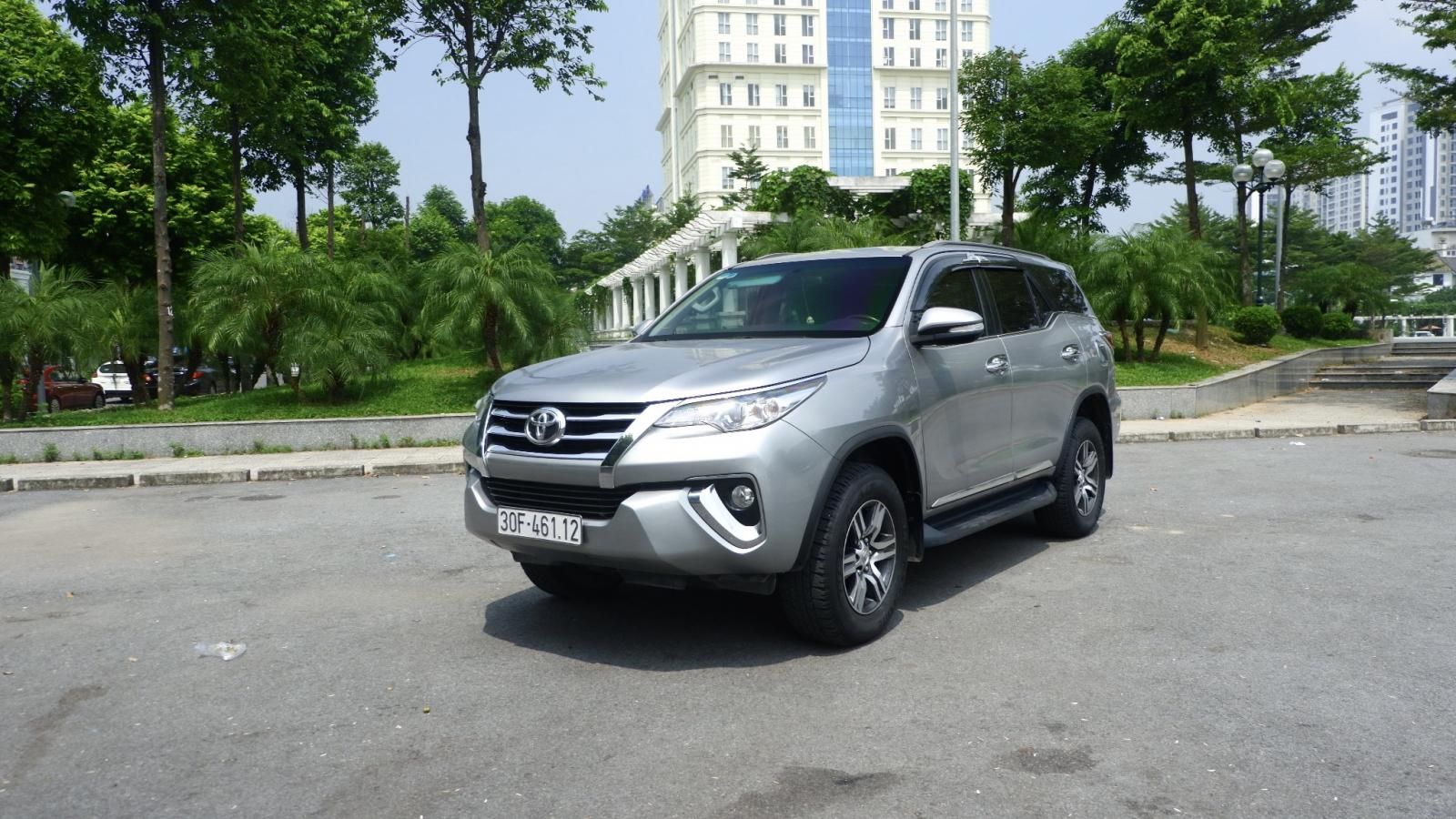 Toyota Fortuner 2017 - Màu bạc, xe nhập giá hữu nghị