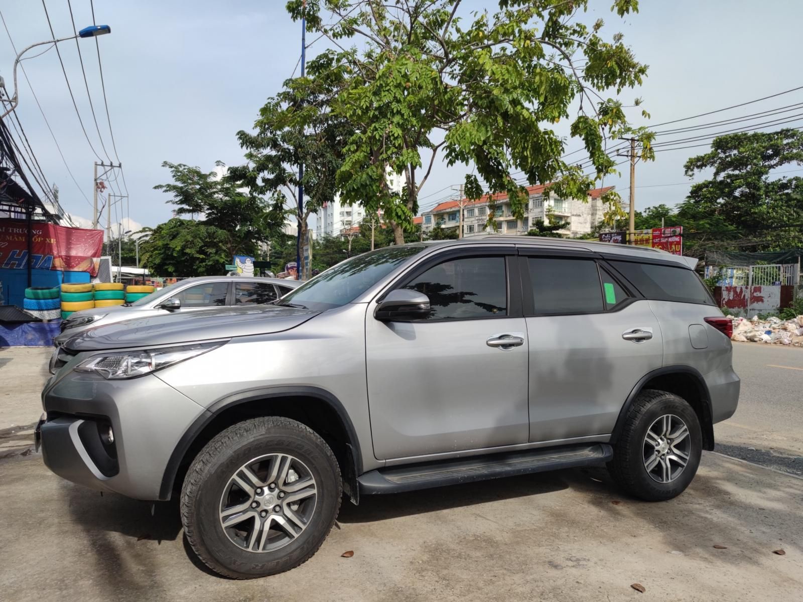 Toyota Fortuner 2020 - Đời 2020, màu bạc, giá cực tốt