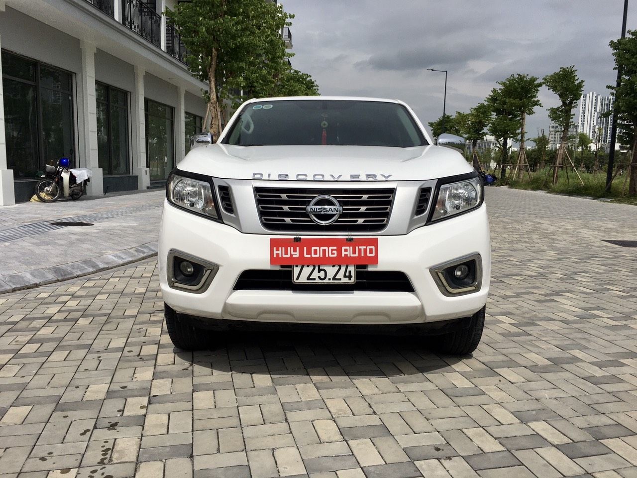 Nissan Navara 2016 - Màu trắng, nhập khẩu nguyên chiếc, giá cực tốt