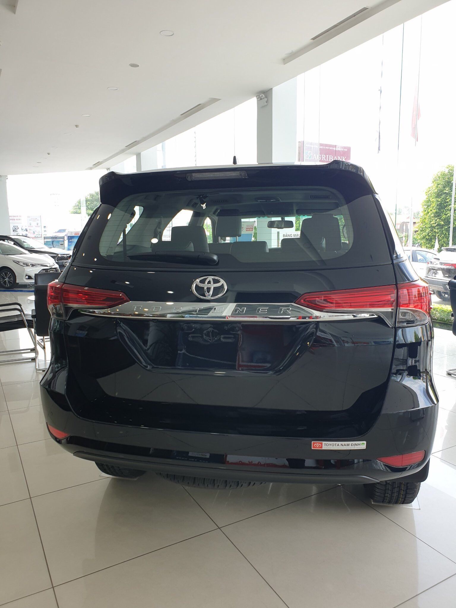 Toyota Fortuner 2022 - Bản nâng cấp, ưu đãi đặc biệt, trả góp 85% rẻ nhất Nam Định