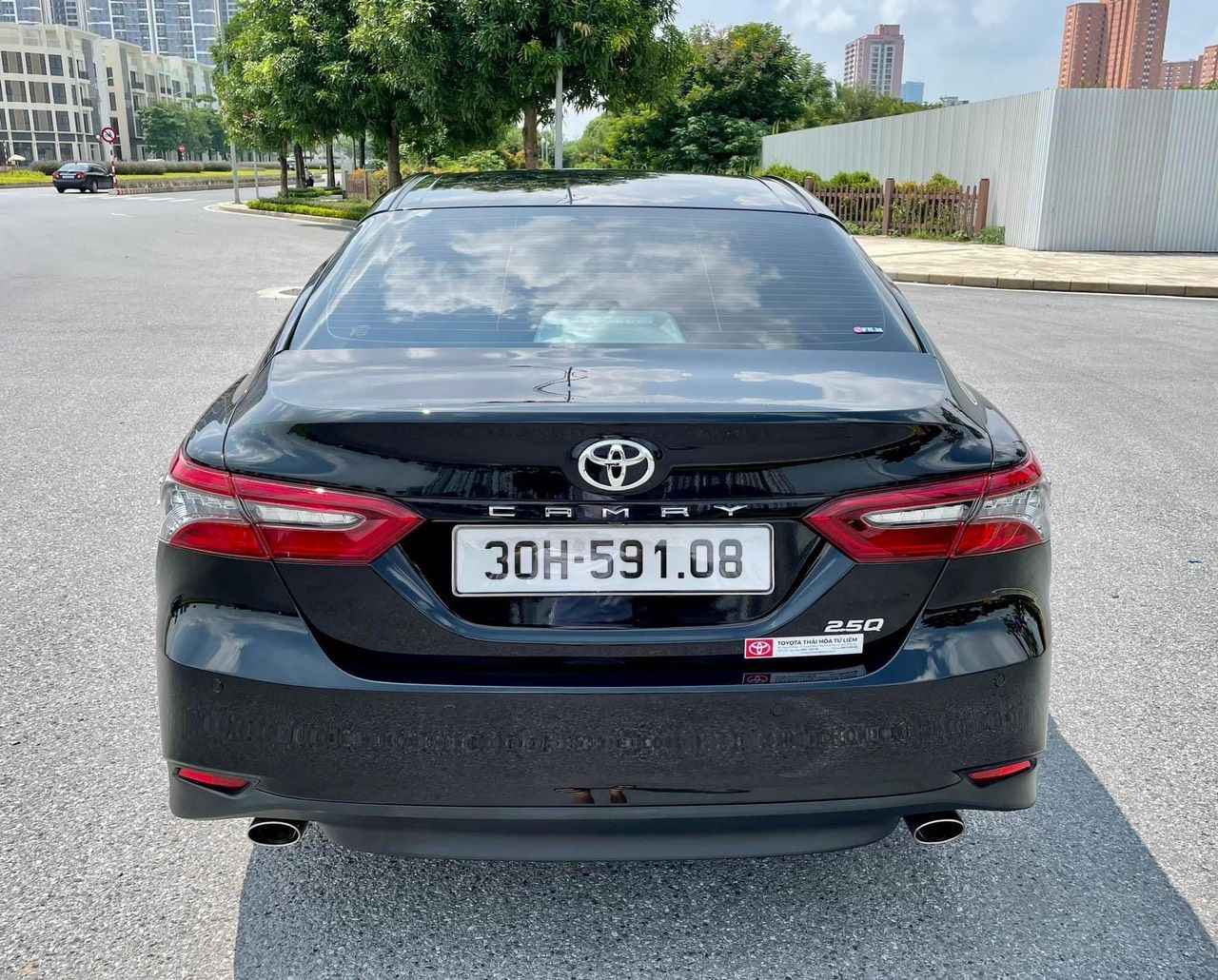 Toyota Camry 2022 - Màu đen, xe nhập