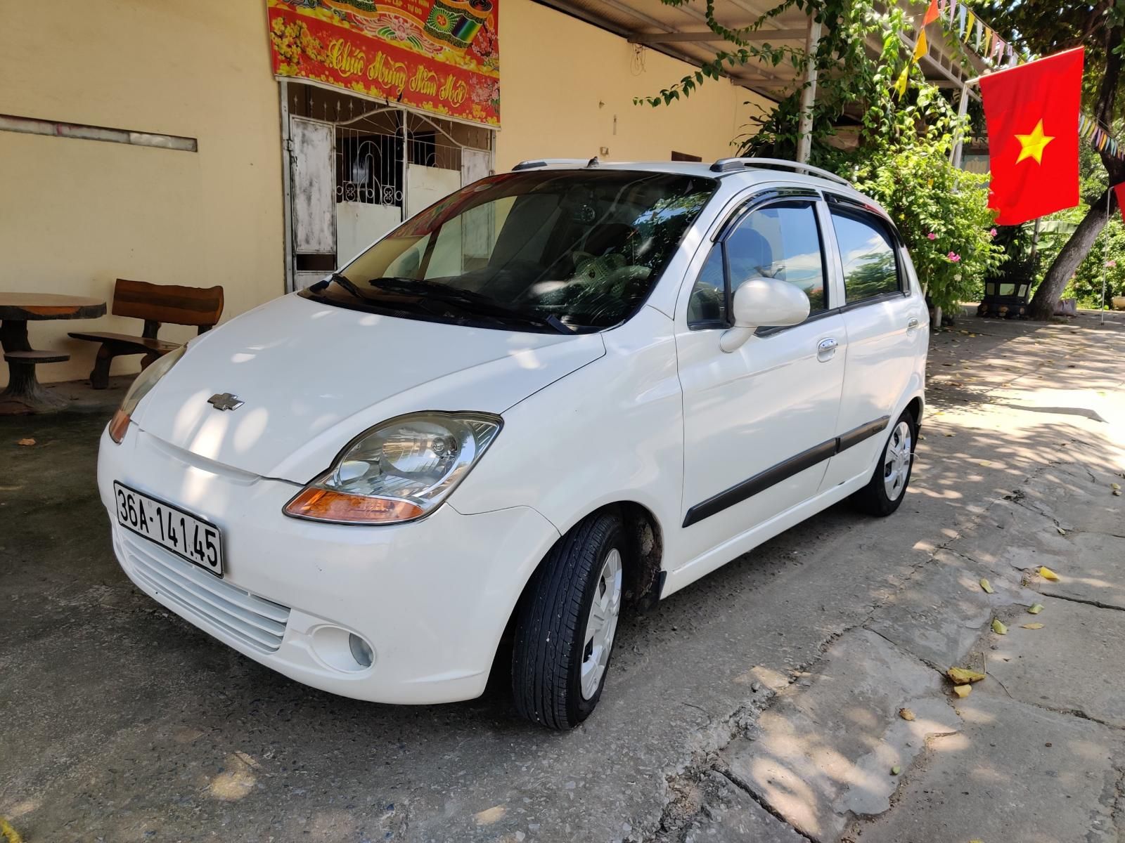 Chevrolet Spark 2009 - Số sàn, màu trắng