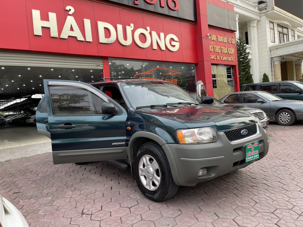 Ford Escape 2002 - 5 chỗ gầm cao