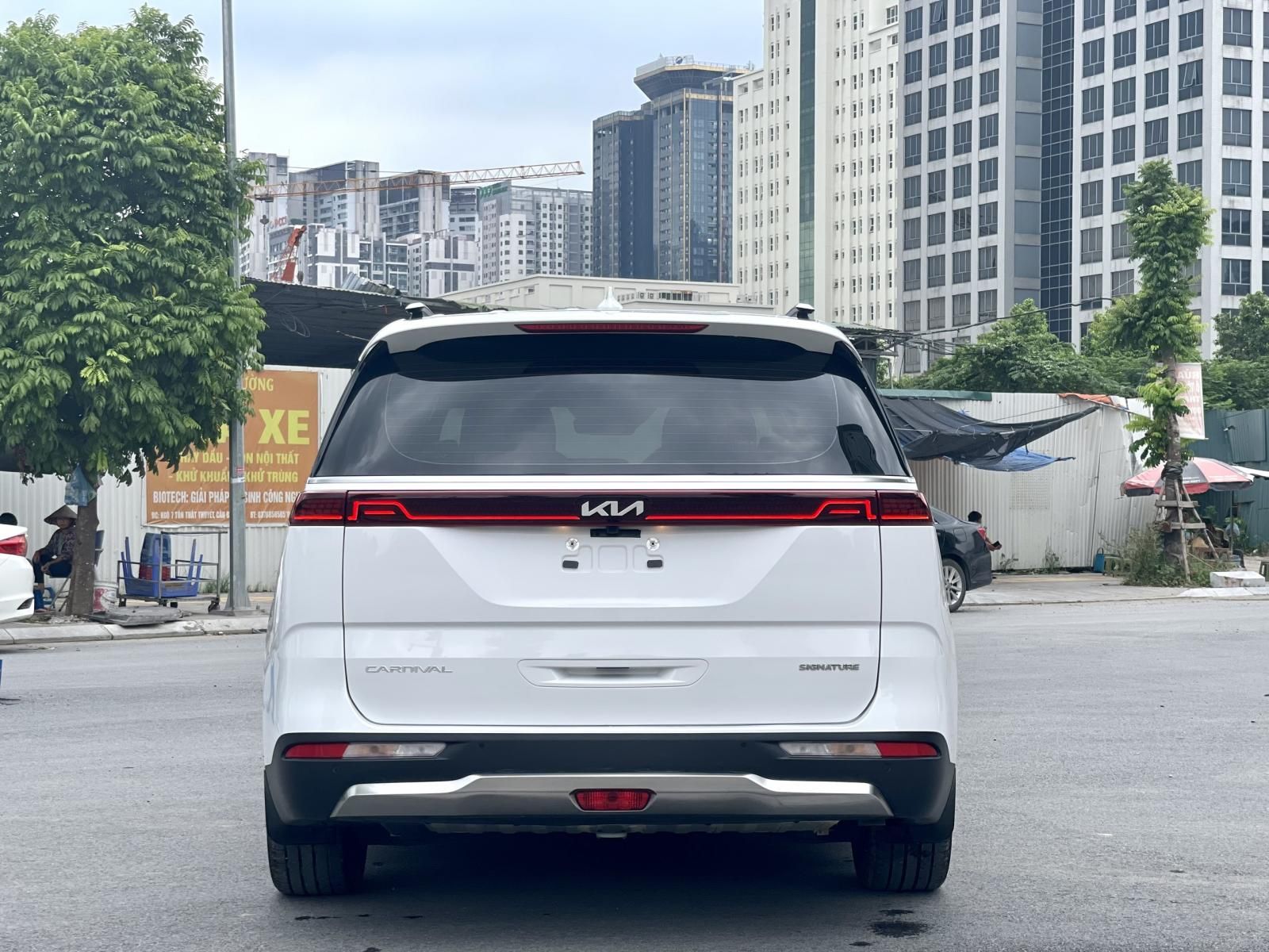 Kia Carnival 2022 - Biển tỉnh siêu lướt