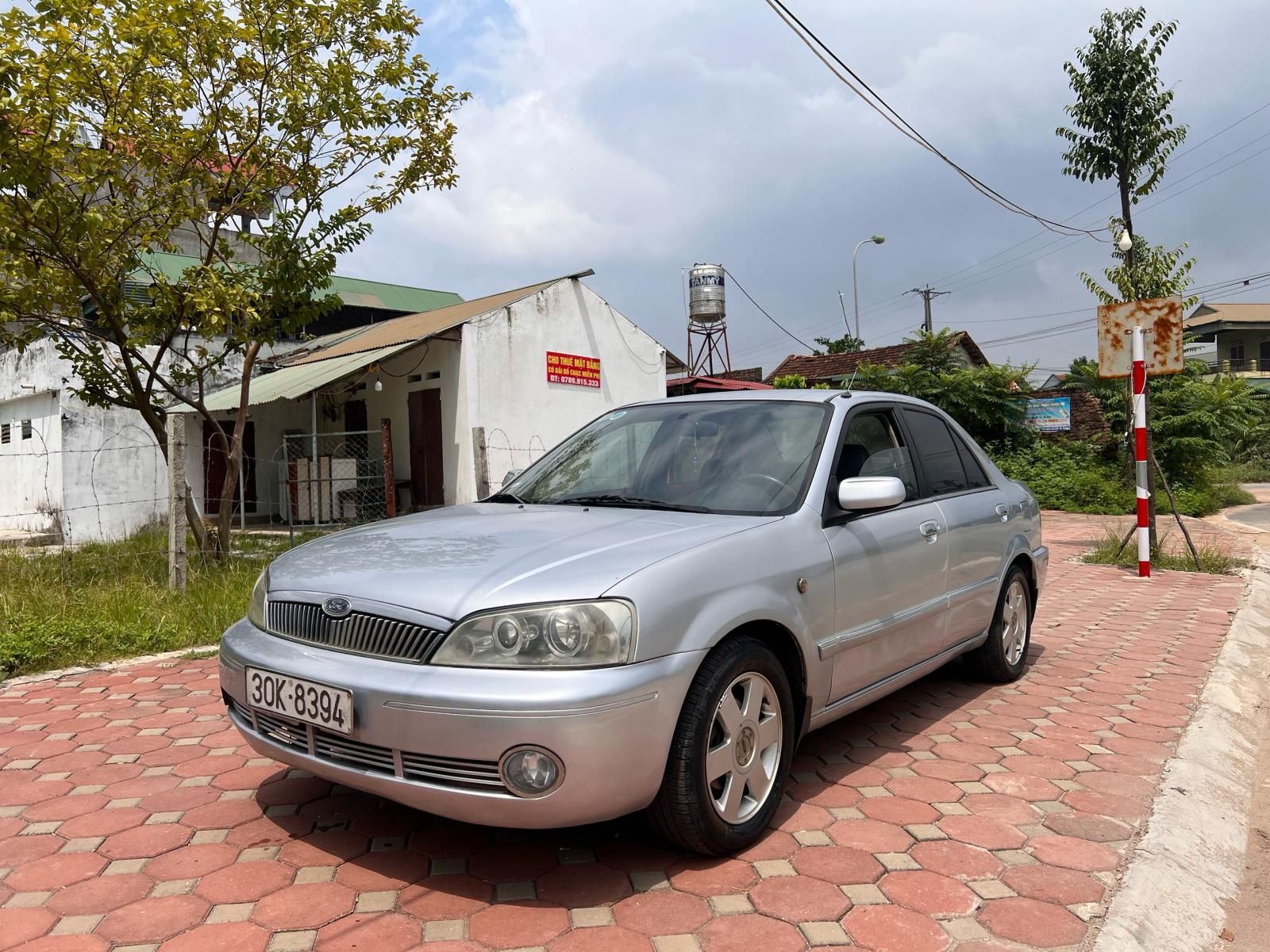 Ford Laser 2004 - Số sàn giá tốt 105tr