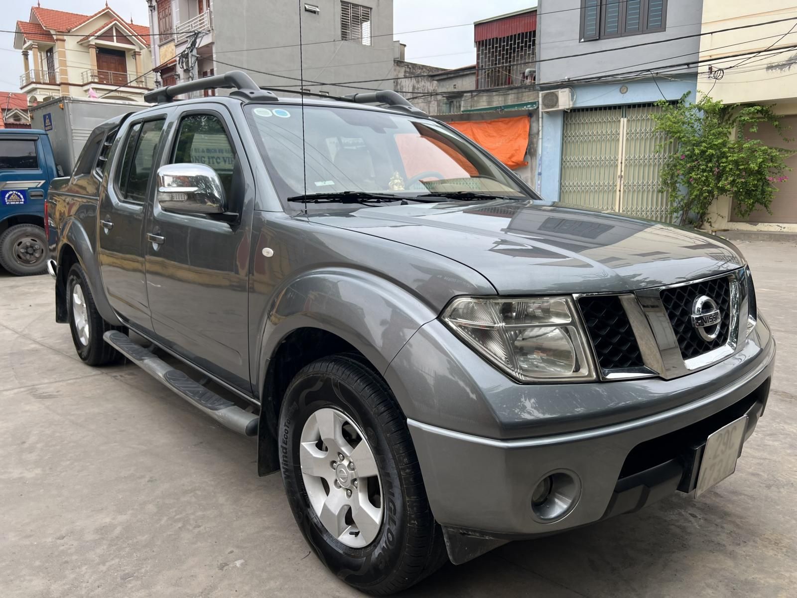 Nissan Navara 2013 - 2 cầu, số tự động