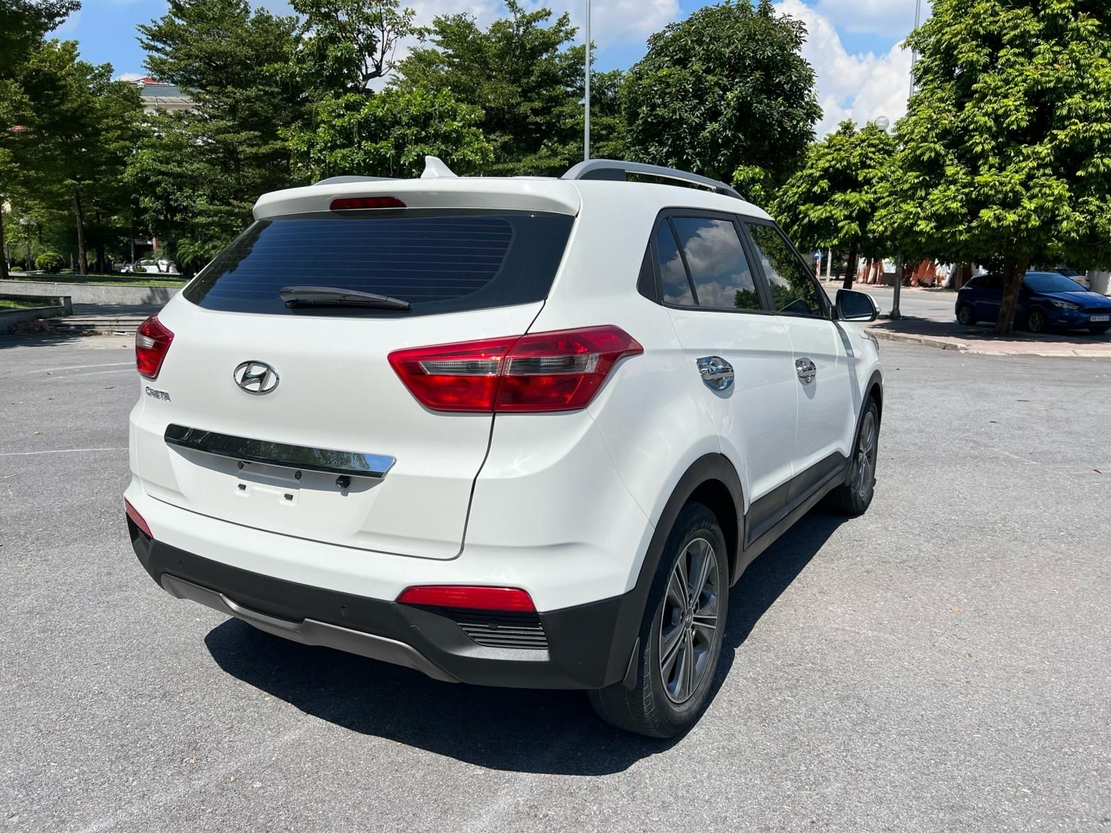 Hyundai Creta 2016 - Cần bán xe màu trắng