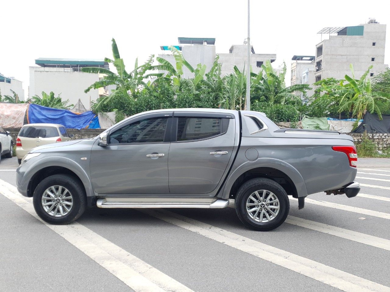 Mitsubishi Triton 2017 - Hỗ trợ trả góp 70%, tặng thẻ bảo dưỡng 1 năm