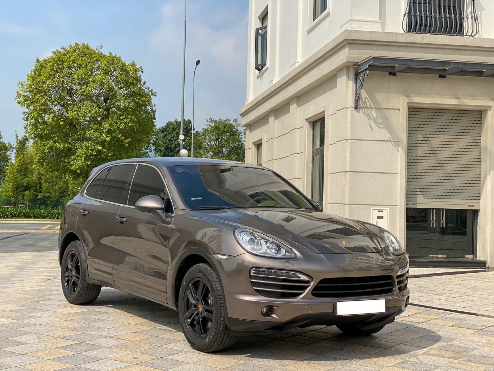 Porsche Cayenne 2011 - Màu nâu, xe nhập