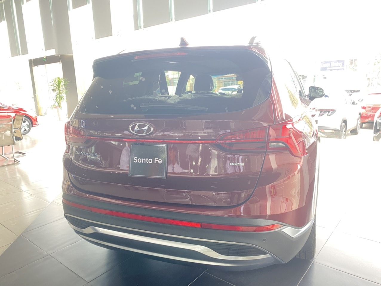 Hyundai Santa Fe 2022 - Tặng 01 năm chăm sóc xe miễn phí - Phụ kiện - Quà tặng hấp dẫn đi kèm