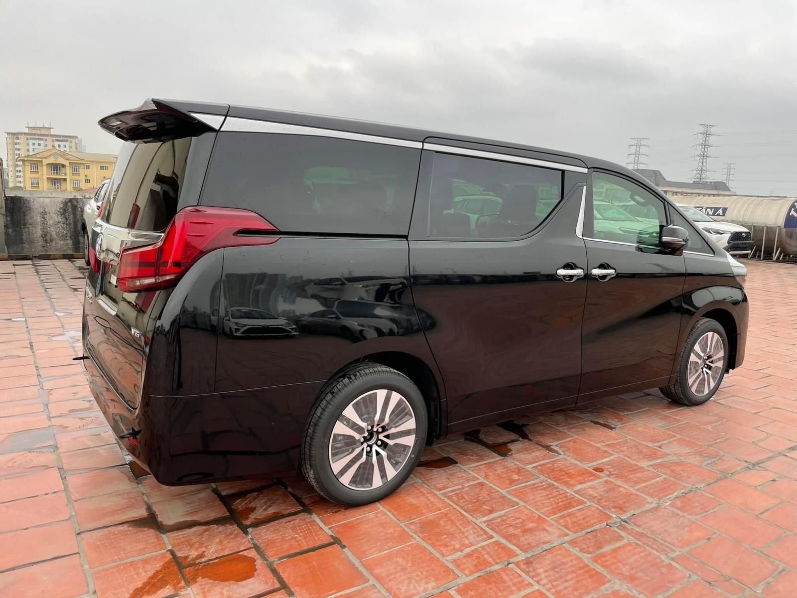 Toyota Alphard 2022 - Mới 100% màu đen, nội thất đen giao sớm nhất Việt Nam