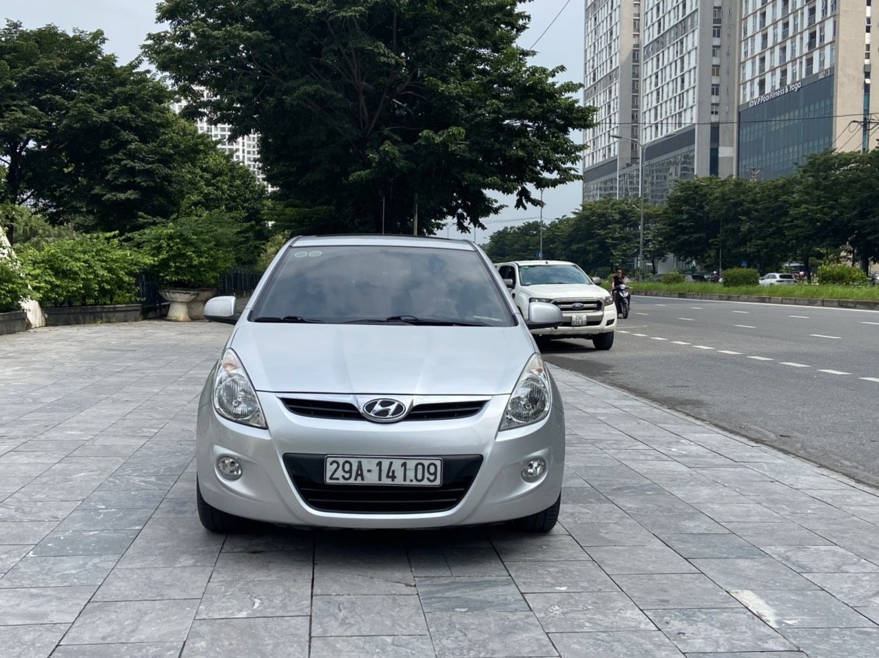 Hyundai i20 2010 - Xe màu bạc, xe nhập, giá chỉ 285 triệu