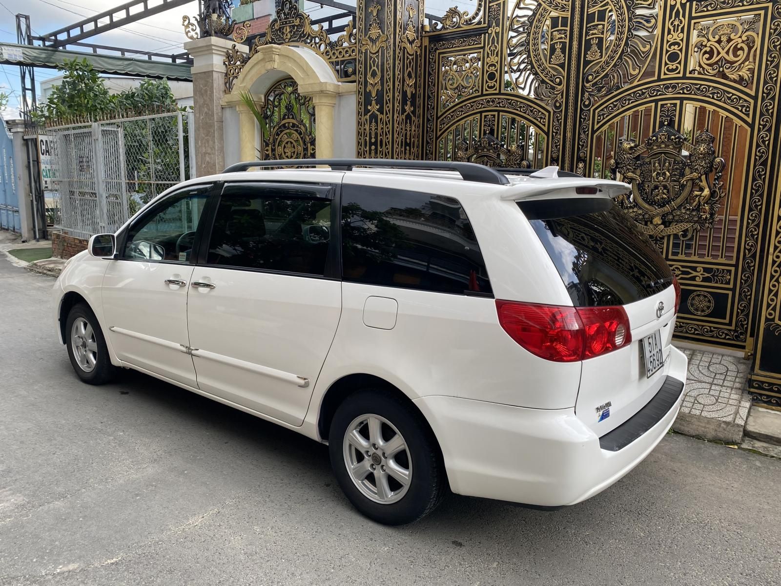 Toyota Sienna 2007 - Cần bán gấp xe giá cạnh tranh