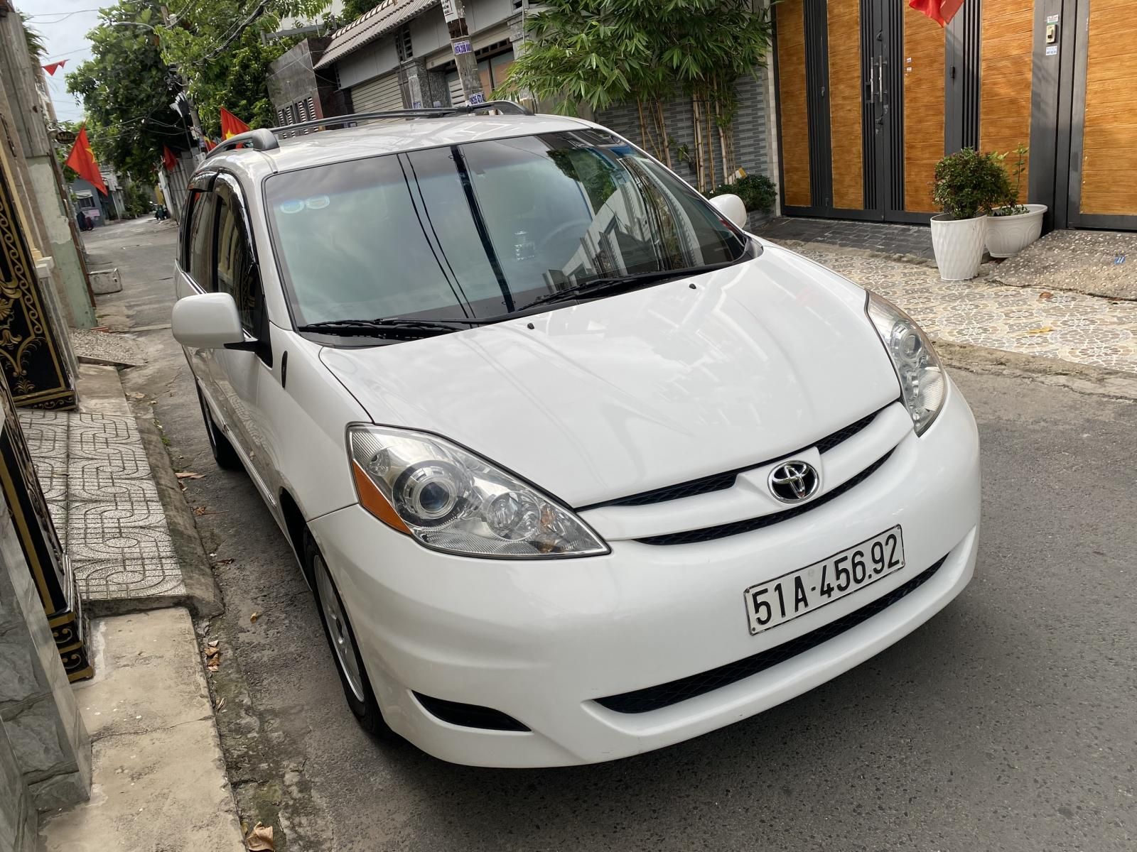 Toyota Sienna 2007 - Cần bán gấp xe giá cạnh tranh